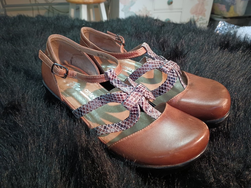 Anthropologie Antelope Ankle Leather Wedge Sandals Closed Toe Shoes sz 39/8 Heel