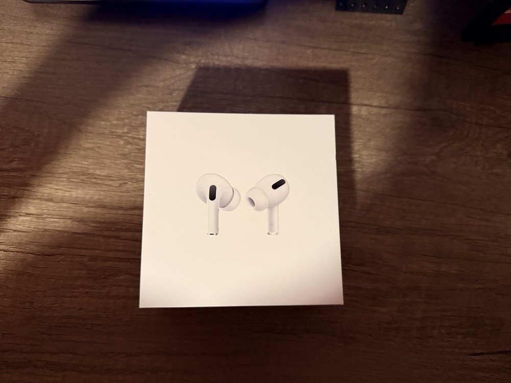 Apple AirPods Pro 1st Generation
