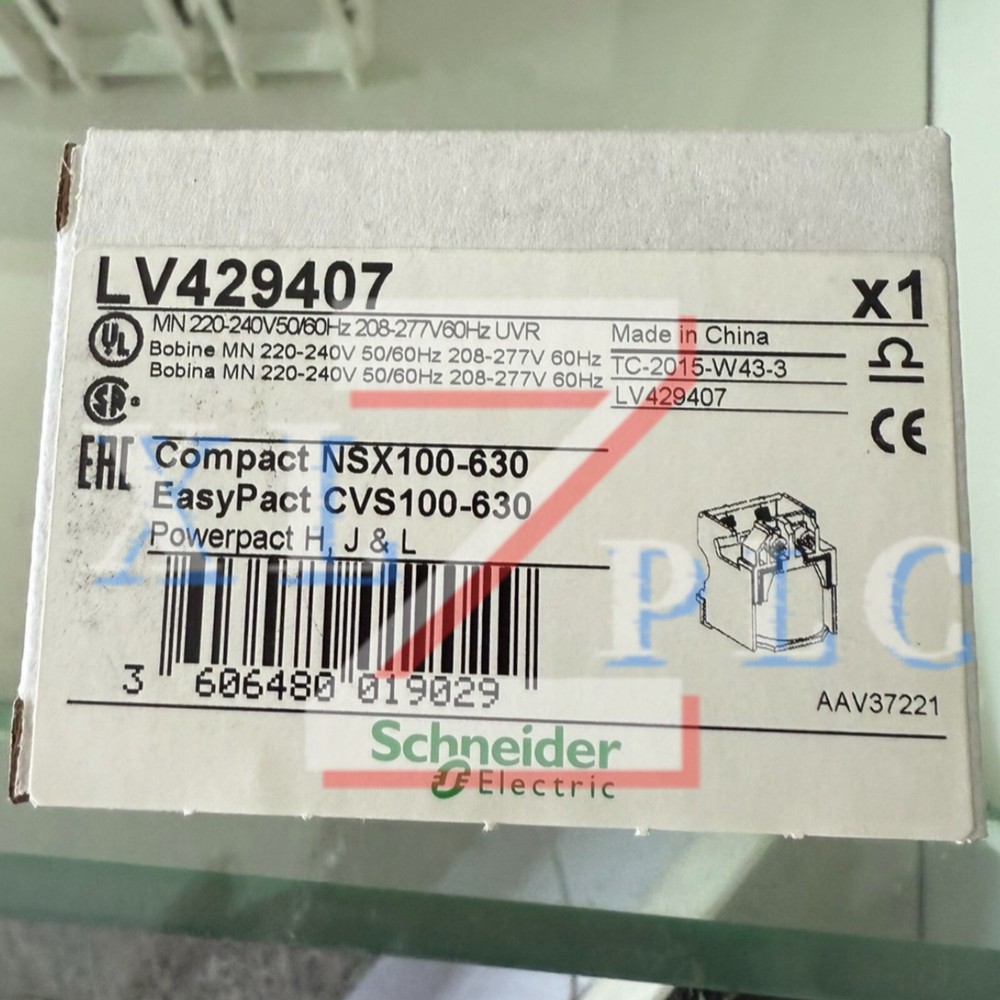 1PCS New Schneider  LV429407 Circuit Breaker  In Box*