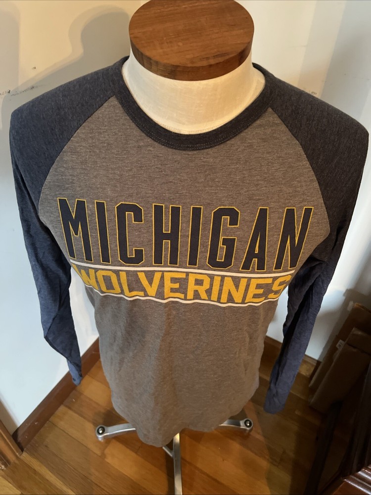 NWOT MICHIGAN WOLVERINES LONG SLEEVE SHIRT MENS S