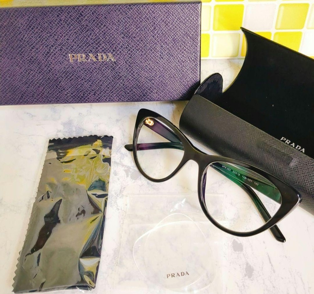 Prada Black Cat Eye Sunglasses Retro Style Unused Authentic Luxury
