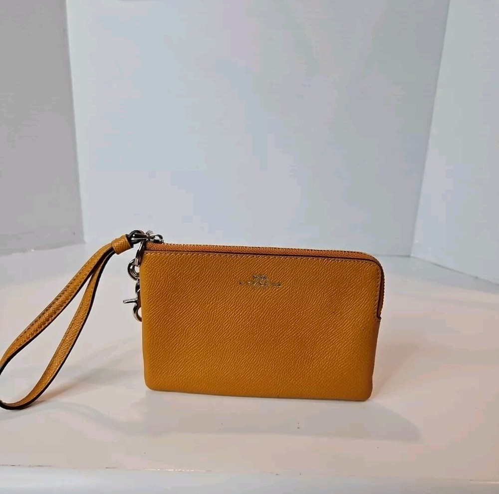 Coach Corner Zip Leather Wallet Wristlet in Orange Pre-owned