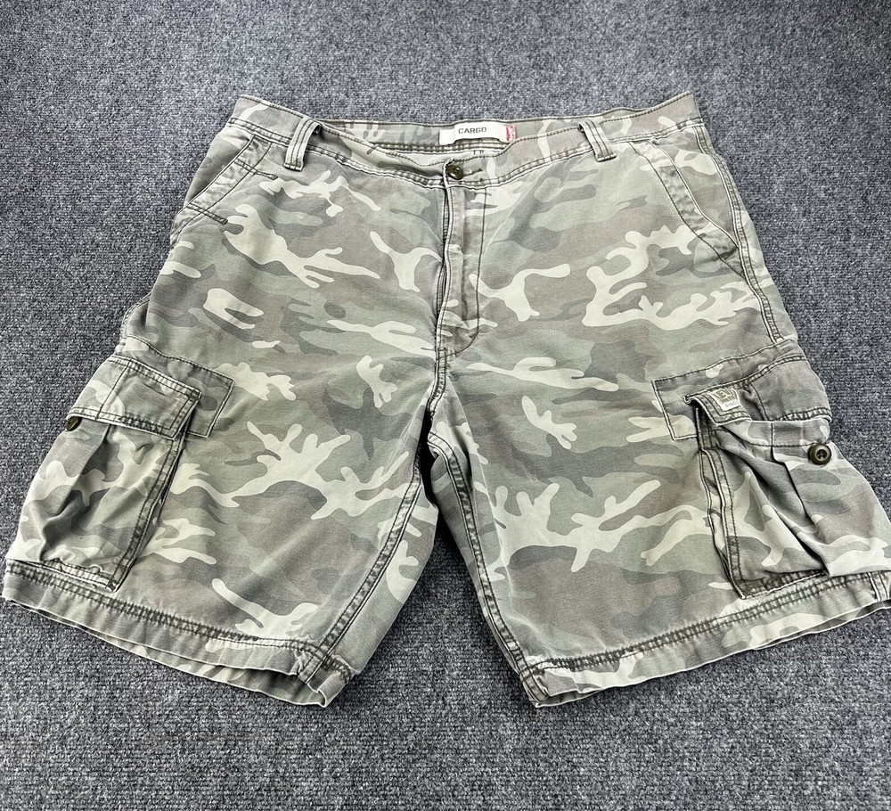 Levi's Workwear Shorts Men's 42 Cargo Camo Work Outdoor Casual Green Pockets