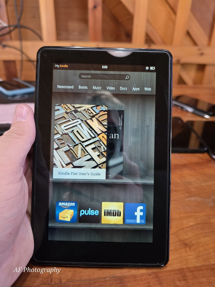 1st Gen Amazon Kindle 6-inch E-Ink eBook Reader