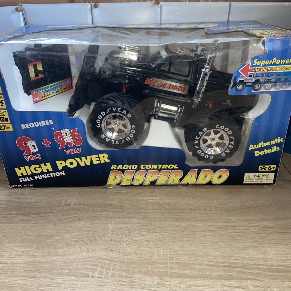 Vintage Off-Road Super Racing Desperado RC Truck 1:14 Scale with Remote and Goodyear Tires