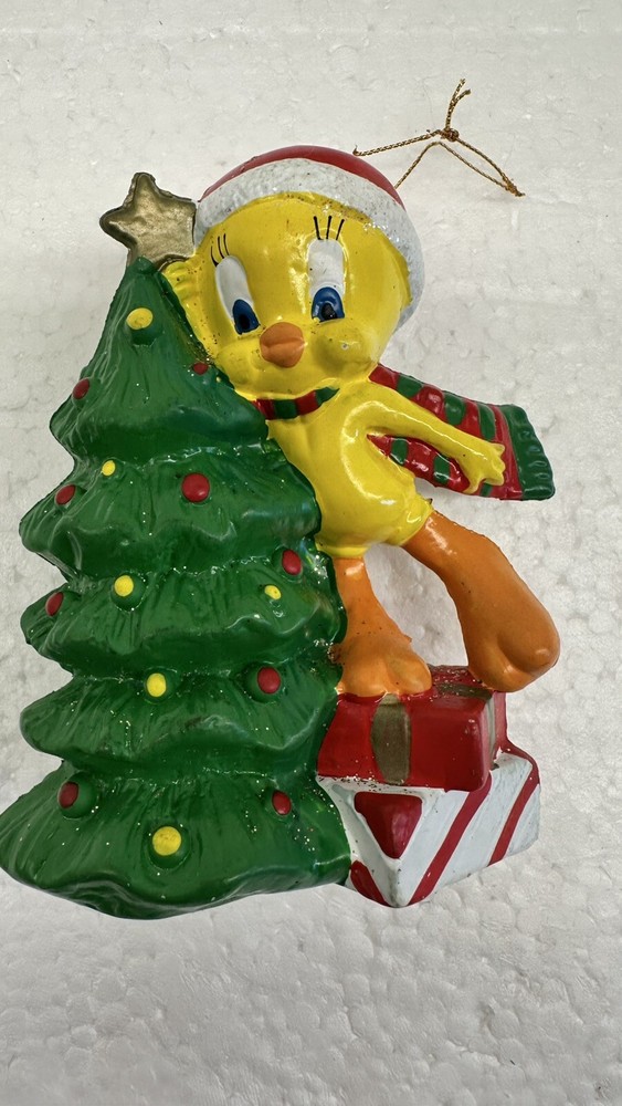 Warner Bros Looney Tunes Tweety Bird Santa Hat  Tree Christmas ornament 2000