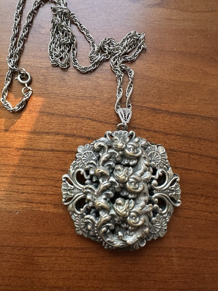 Vintage Silver toneArt Nouveau Medallion Pendant Necklace 24