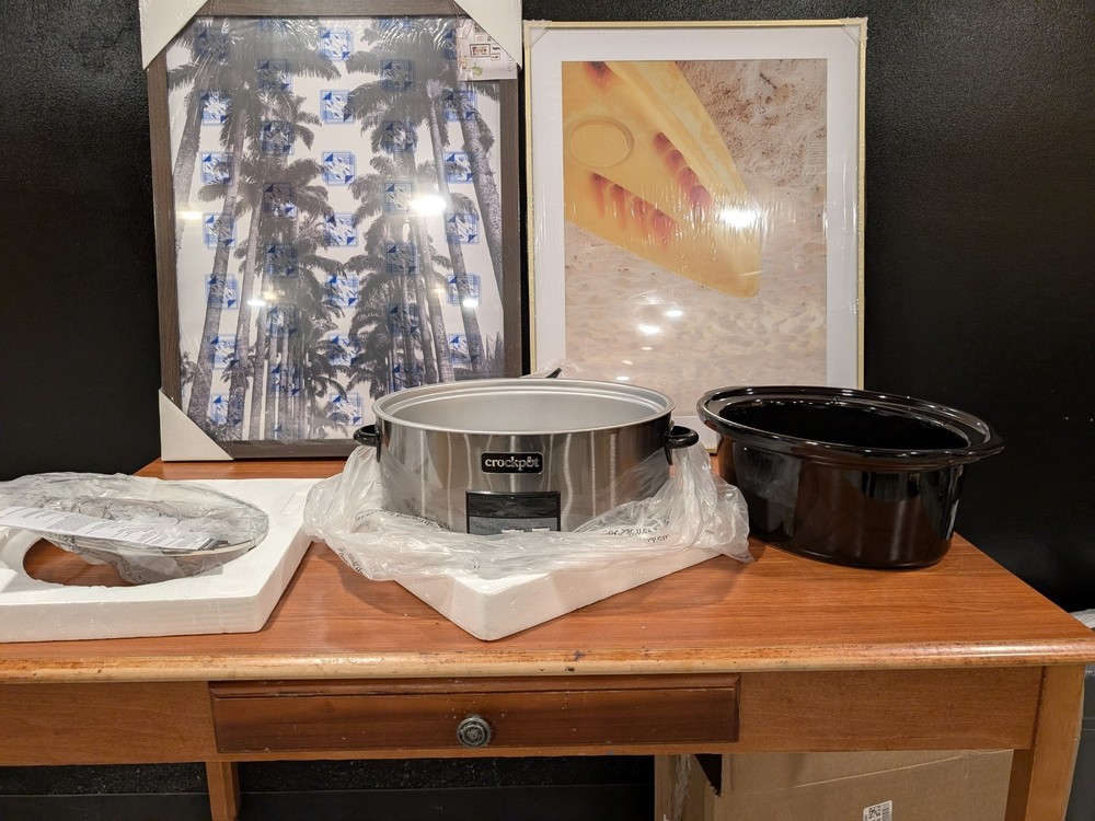 Crock-Pot 8-Quart Programmable Slow Cooker with Auto Warm in Black