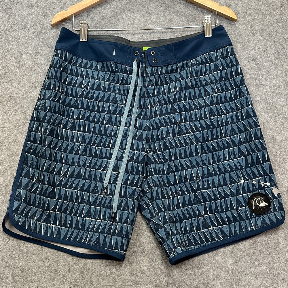 Quiksilver Highline Boardshorts Mens 30 Blue Sail Pattern 4 Way Stretch Surfers
