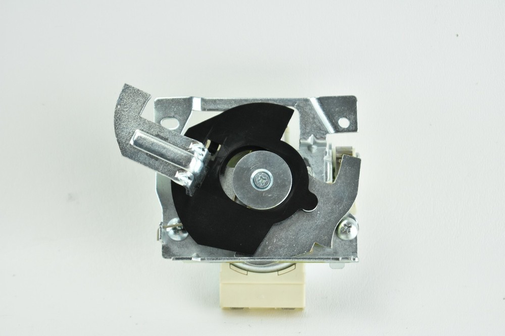 Genuine MIELE  Double Oven Door Latch # 9097242 09097241