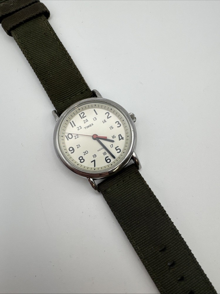 Timex Weekender T2N651 Watch Olive Fabric Cream Dial Indiglo 38mm New Battery