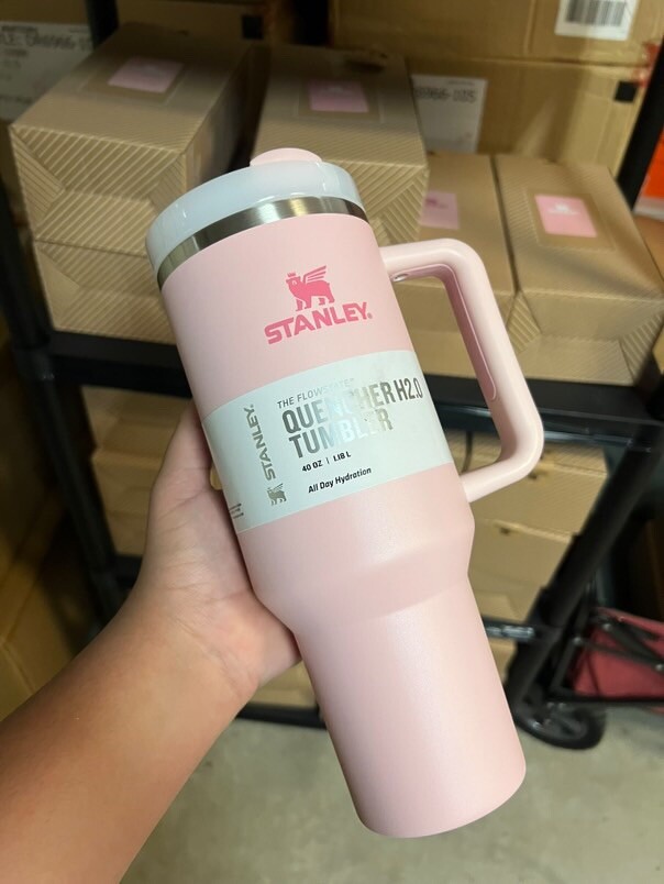 Stanley Quencher H2.0 Tumbler 40oz Waterbottle - Light Pink - Brand New ✅