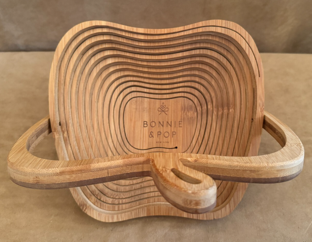 Bonnie & Pop Wooden Apple Collapsible Fruit Bowl Cutting Board Trivet & Basket
