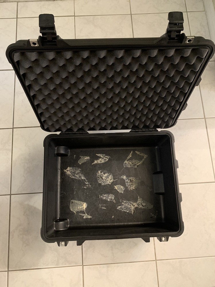 Pelican 1560 Watertight Hard Case without Foam Insert, with Wheels