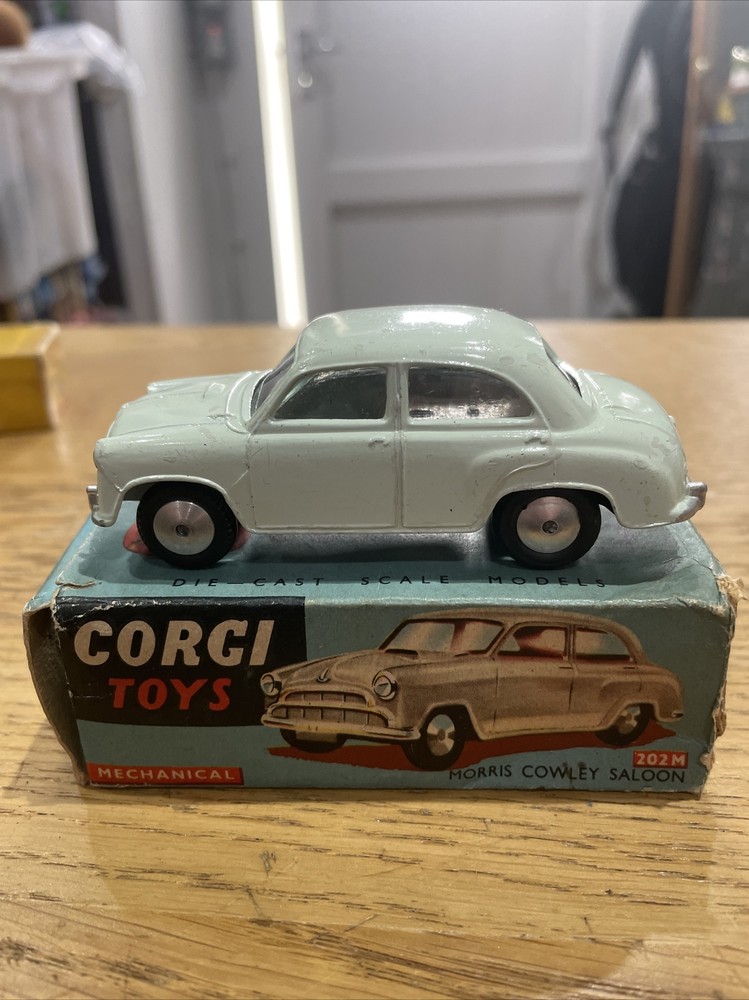 Vintage Corgi Toys 202M Morris Cowley with Flywheel Friction Motor