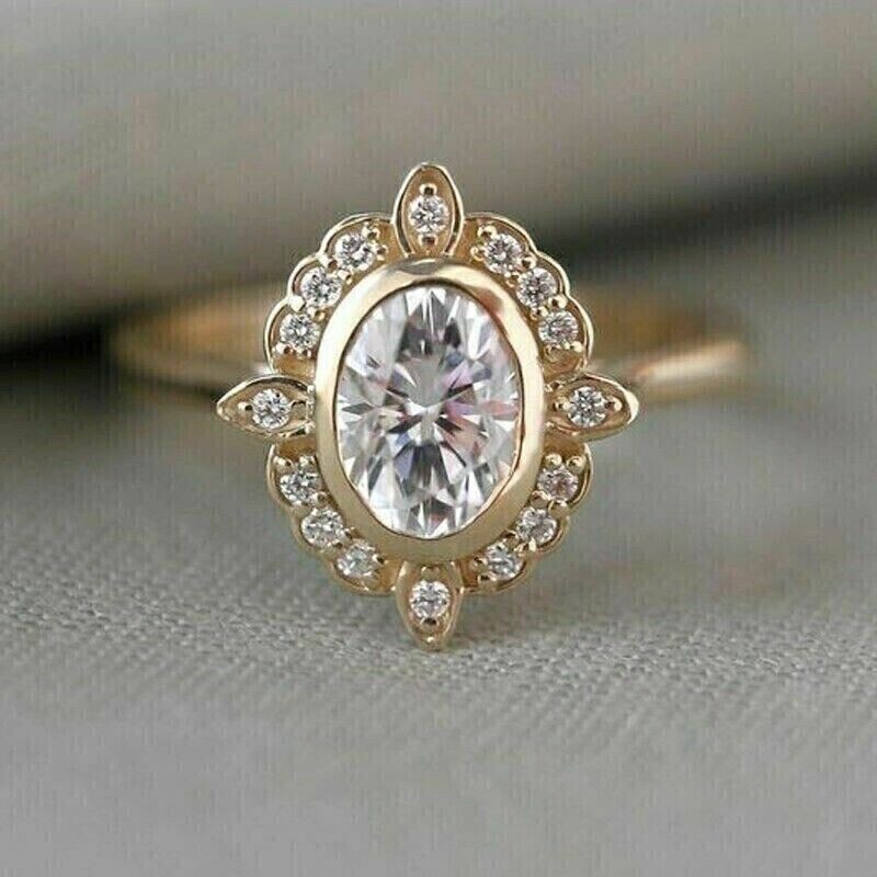 2Ct Oval Cut Simulated Diamond Women's Engagement Ring In 14K Yellow Gold Plated