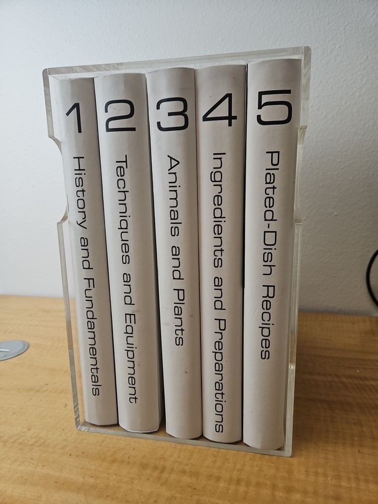 Modernist Cuisine The Art and Science of Cooking Books 1-5 Acrylic Case 1st Ed