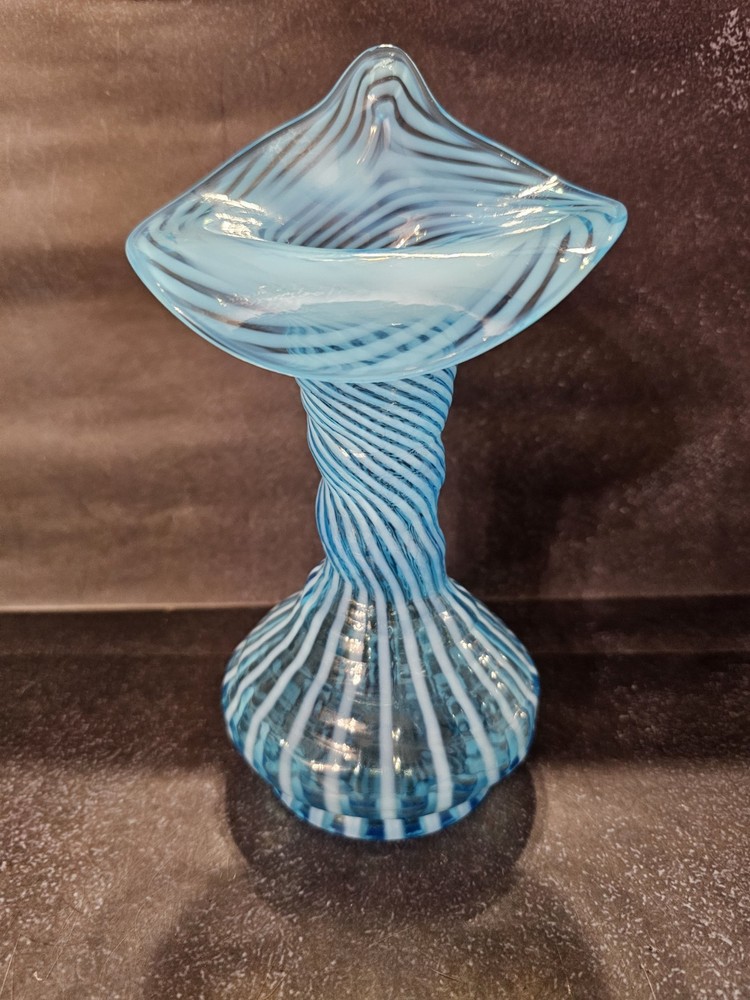vintage Fenton Jack in the Pulpit Spiral Optic Blue Ridge Glass 8.5 inch Vase
