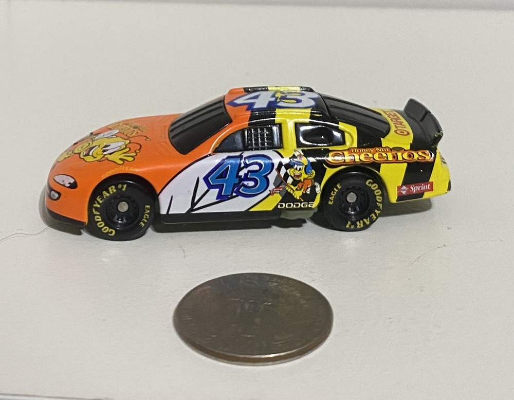 ⭐️RARE NASCAR 43 John Andretti Honey Nut Cheerios/Target Dodge TOY Race Car 1:64