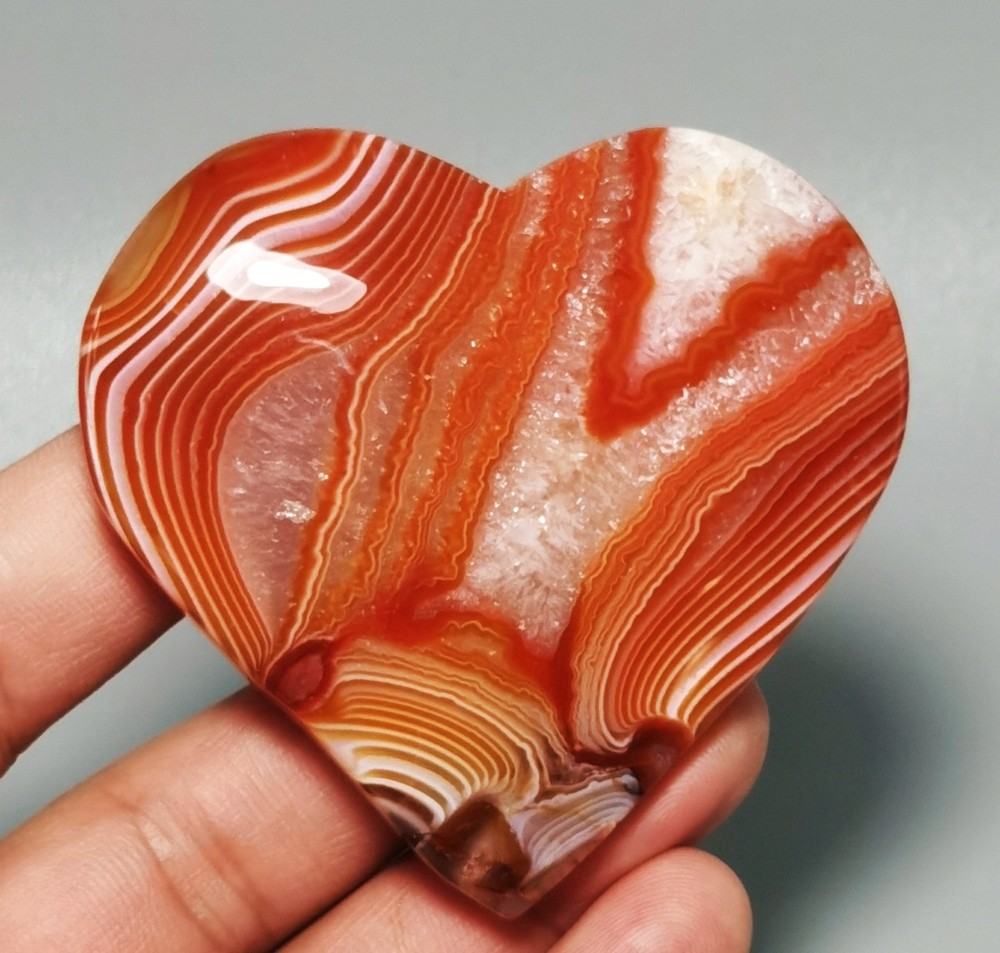 Beautiful Madagascar Banded Agate Heart Reiki Stone Healing