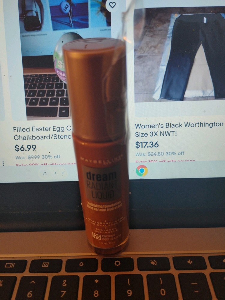 Maybelline Dream Radiant Liquid Foundation in 125 Coconut 1 fl oz Hydrating Medium Coverage