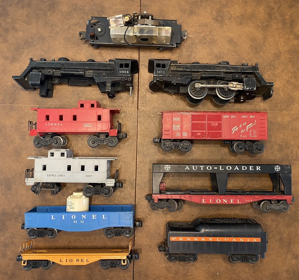 Lionel Postwar O Train #1655 Locomotive Caboose Train Cars Auto Loader Mix Lot 9