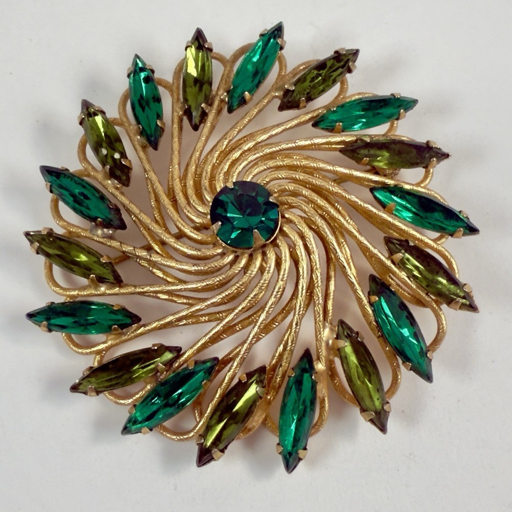 Vintage Green Rhinestone Pinwheel Flower Gold Tone Brooch Estate Jewelry