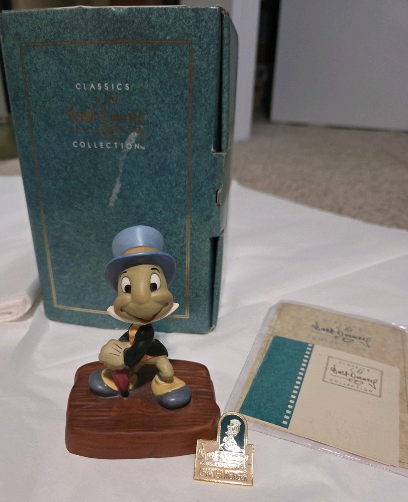Disney 1993 WDCC Pinocchio's Jiminy Cricket Membership Figurine with Pin & COA