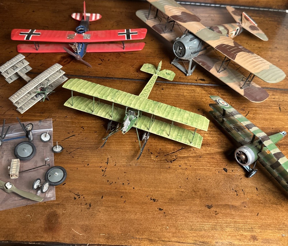Vintage WW1 Lot Of Plastic Model Planes Parts & Pieces Have Fun As You Rebuild!
