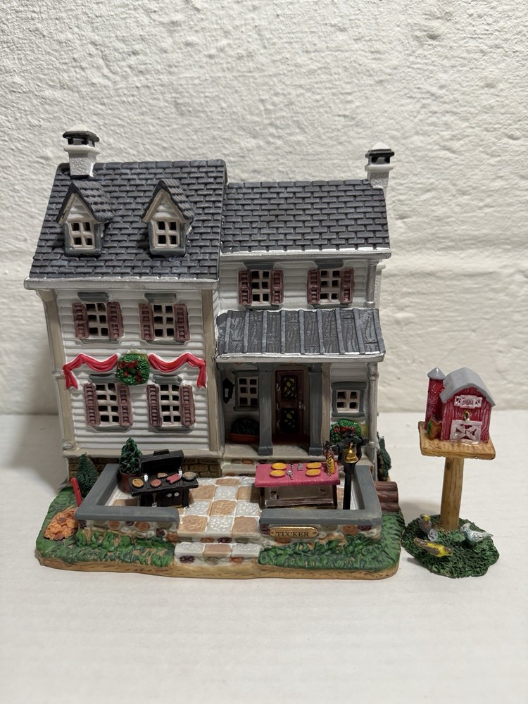 Lemax Tucker Farm House Christmas Village 2007 with bonus accessories