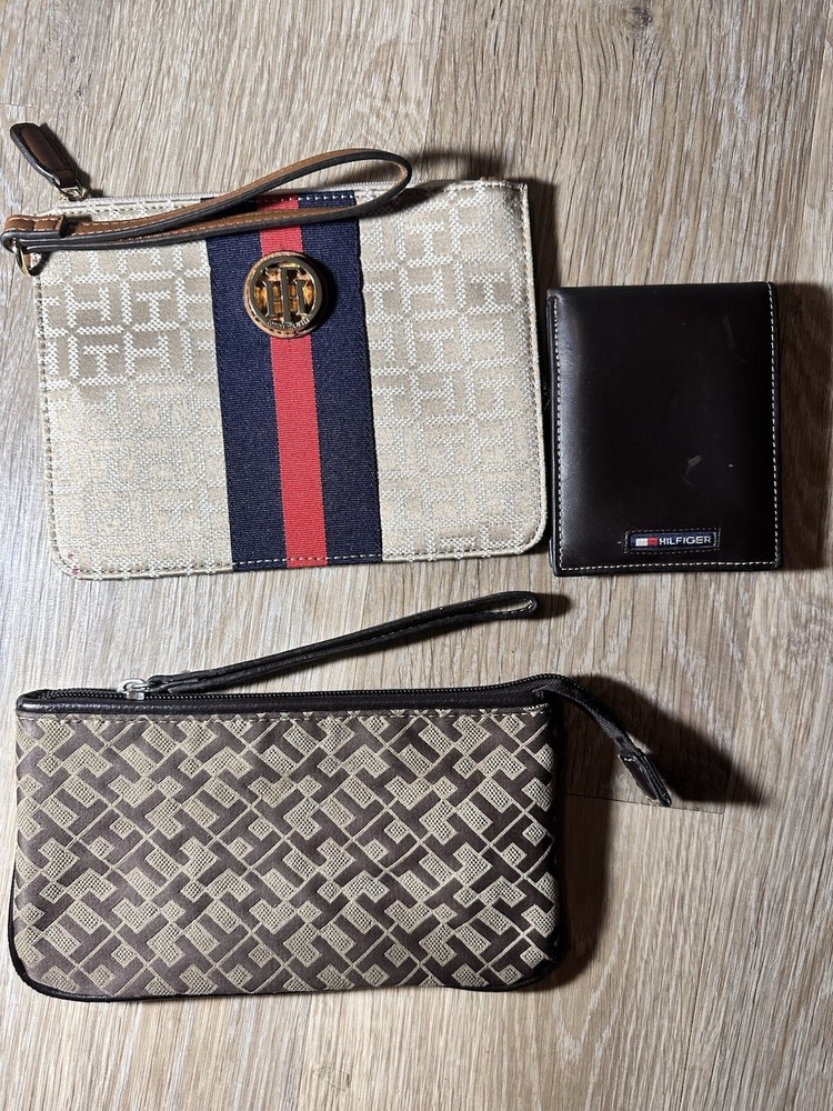 Tommy Hilfiger makeup purse clutch wallet 3-piece accessory set