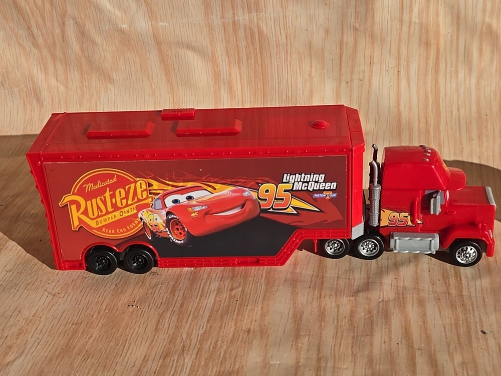 Disney Pixar Cars Wheel Action Mack Playset Transforms 5+ Play Area Toy Car 2015