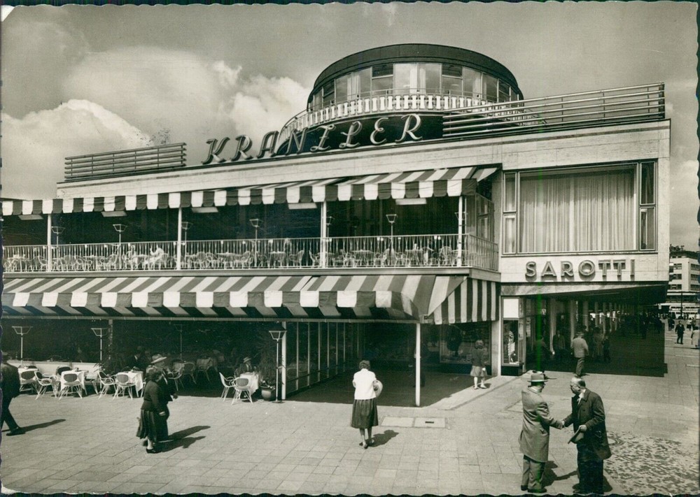 Postcard Berlin cafe chancellor on Kurfürstendamm Sarotti