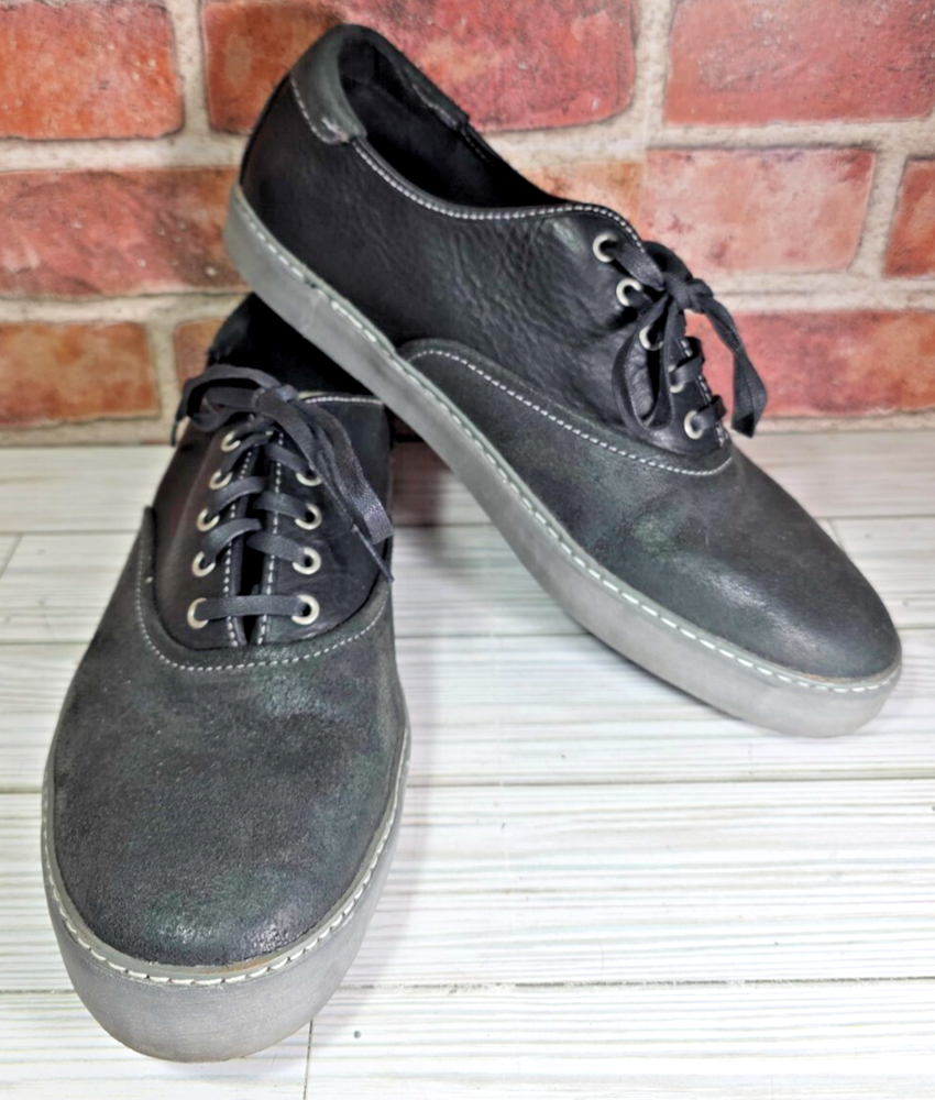 Men's Ugg Garrick Sneakers Size 11.5 Oxford Black Leather Suede Comfortable Preppy Style