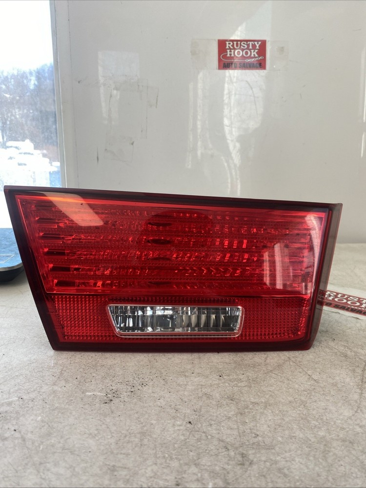 2010 Hyundai Sonata Rear Inner Driver Side Taillight 92403-0A