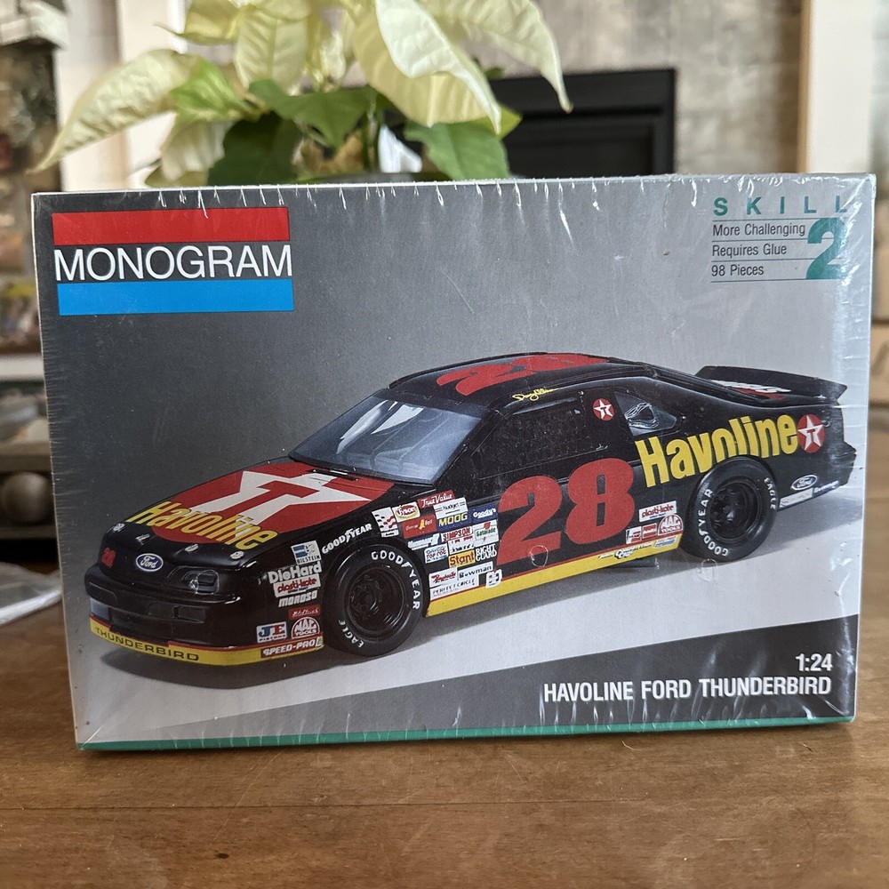 Monogram 1:24 Nascar #28 Havoline Davey Allison #2430  Sealed 1991 Model Car Kit