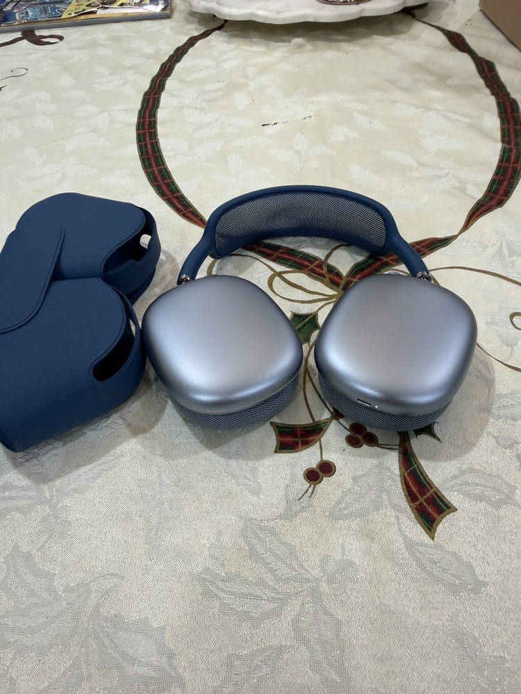 AirPods Max 1st Generation
