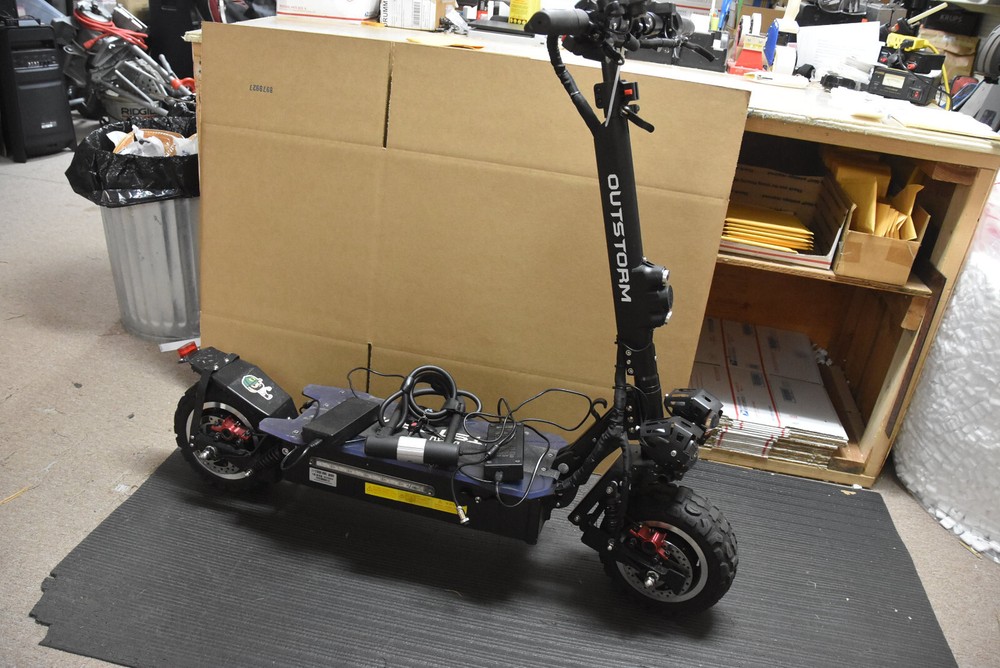 OUTSTORM MAXX 60v Electric Scooter