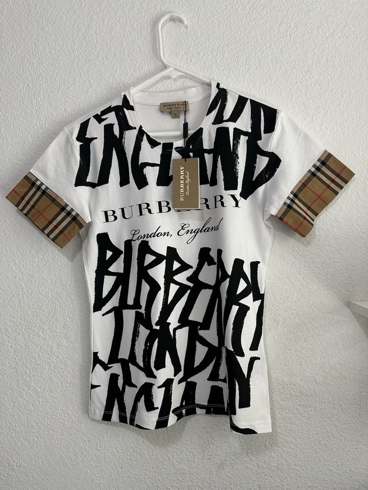 Burberry T- shirt for women XS