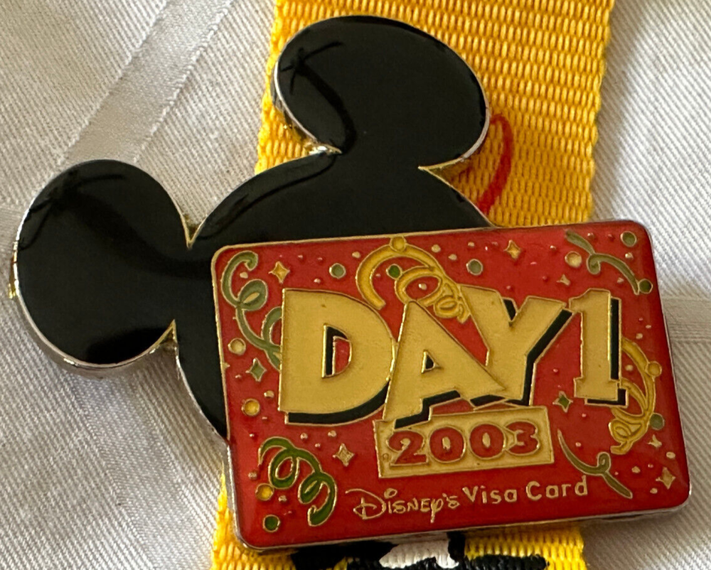 2003 Disney Pin Day Vica Card Exclusive Mickey Mouse Ears Members Card-image