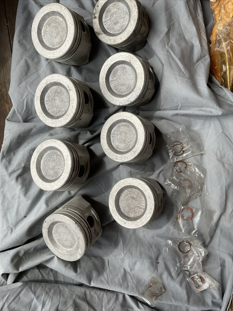 Ford Truck Pistons 389 1975-1978 & 391 1964-1978 .040 Over 1880 Badger