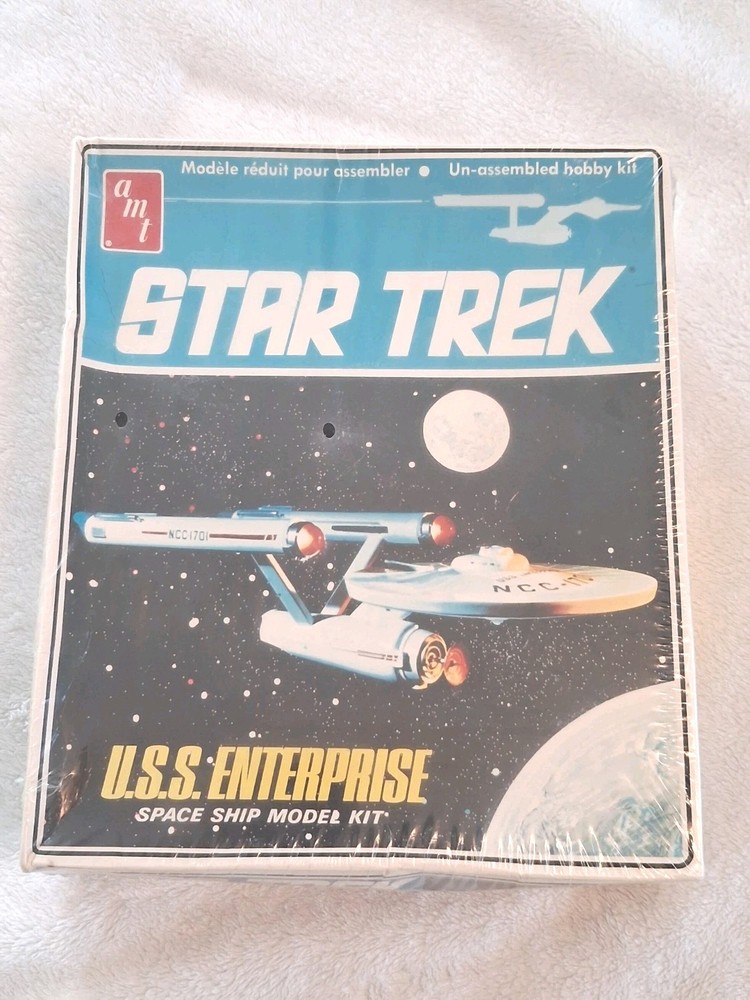 Vintage 1983 Star Trek USS Enterprise Model Kit AMT ERTL 6676 New Factory Seal