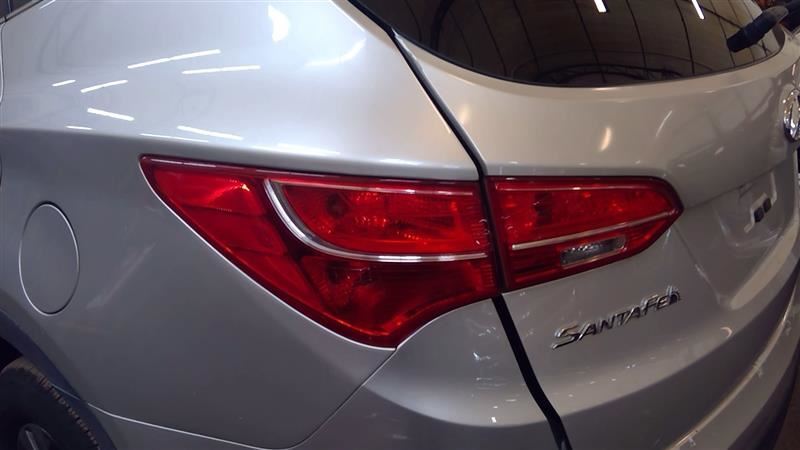 Driver Tail Light SWB Sport Incandescent Bulb Fits 13-16 SANTA FE 5815518