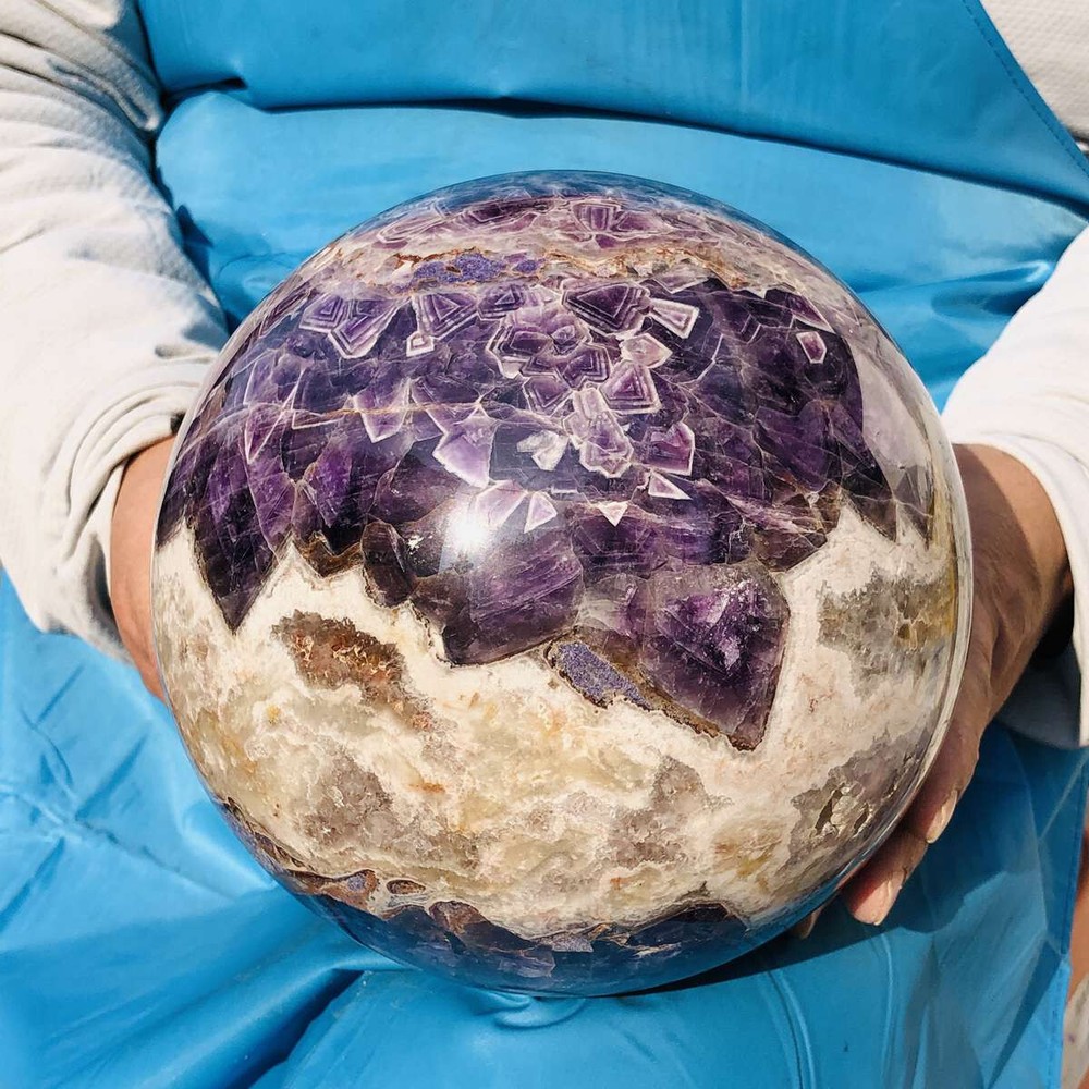 Natural 6400G Amethyst Quartz Crystal Sphere for Healing and Meditation
