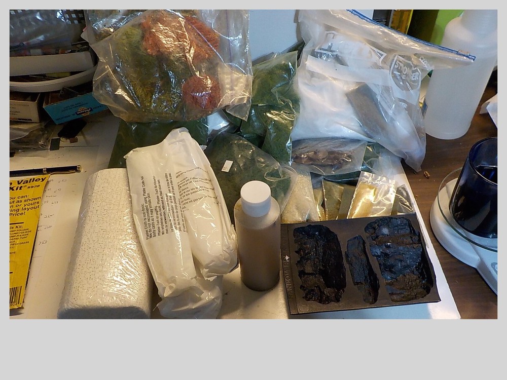 HO Woodland Mountain Valley Scenery Scenics Kit Materials  For Train Sets