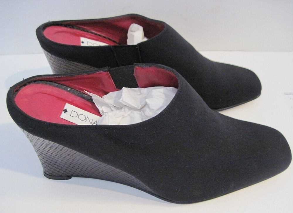 Donald J. Pliner Stretch Black Fabric Closed Toe Snake Wedge Bootie Heels  7 M