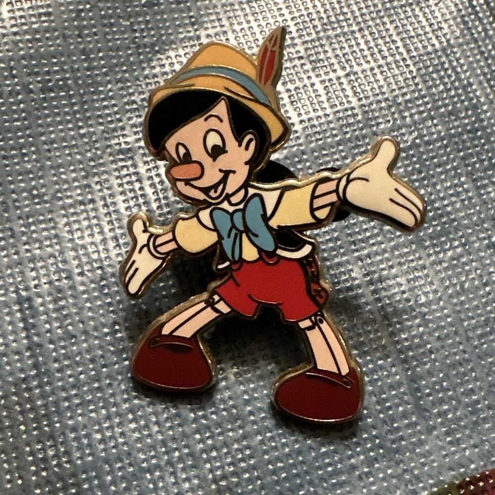 Disney Parks 2002 Pinocchio Arms Spread Character Trading Pin WDW