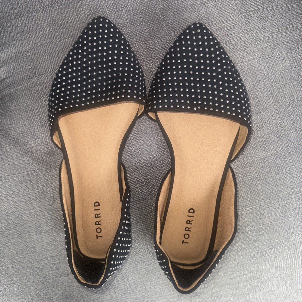 Torrid D'Orsay Pointed Toe Flats in black with silver studs