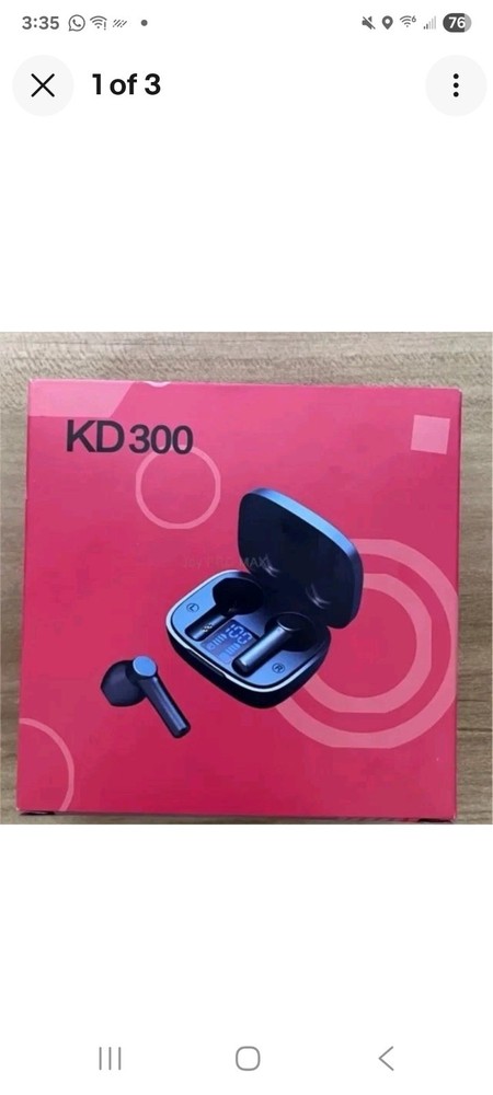 headphones bluetooth wireless they are ear busy they are black have good sound a