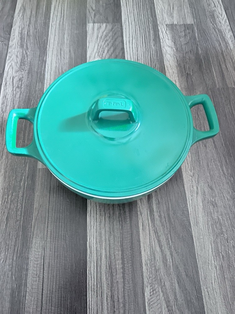 Vintage T-Fal Cast Aluminum Enamel Dutch Oven 10x5 Inch Kelly Green